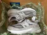 Продам оригинальные кроссовки New Balance 990v6