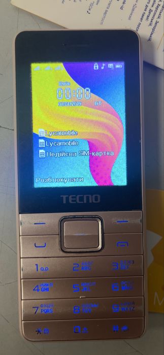 Продам мобільний телефон Tehno на 3 карти