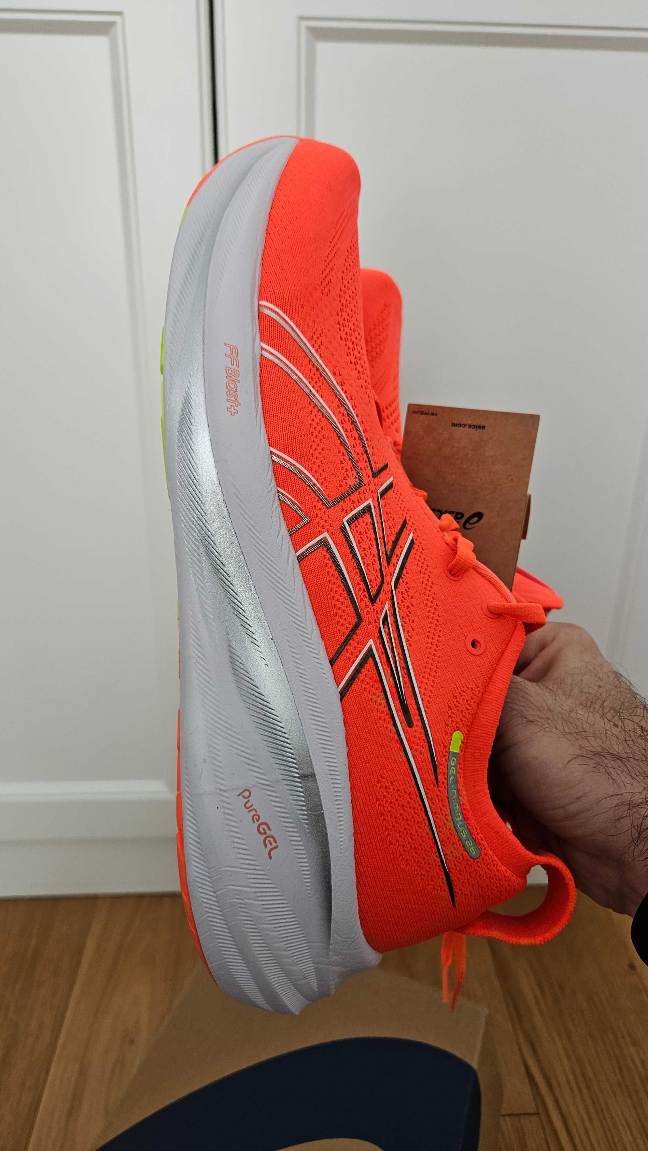 Asics Nimbus 26 buty do biegania W 45 28,75cm czerwone Wawa Mokotów
