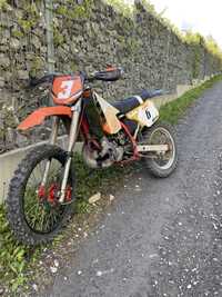 KTM SX 250.