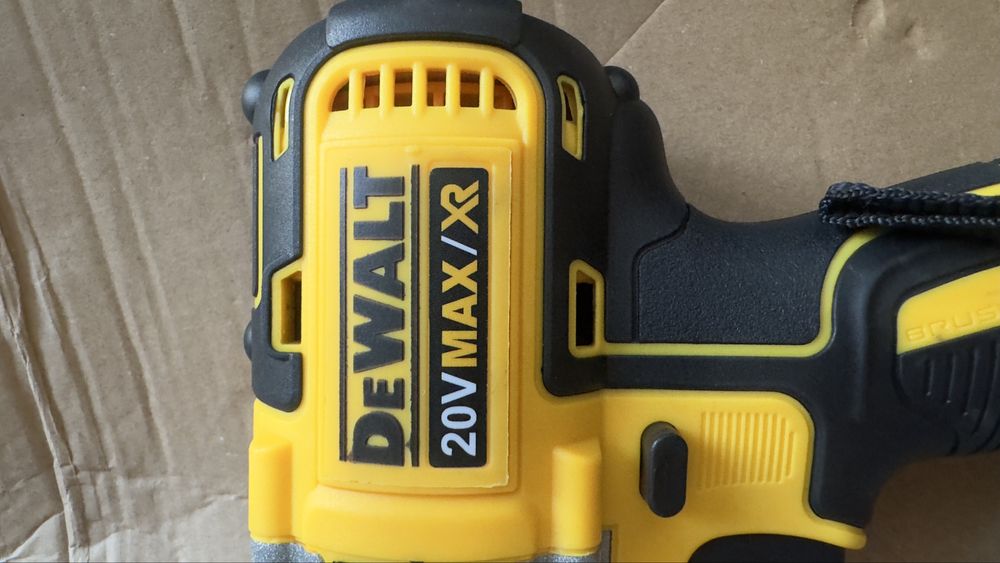 Zakretarka klucz udarowy na baterie Dewalt