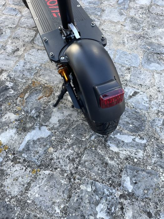 Trotinete/ scooter Laotie com assento T30