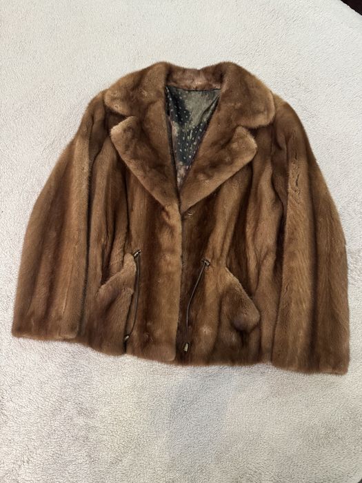 Норкова шуба автоледі