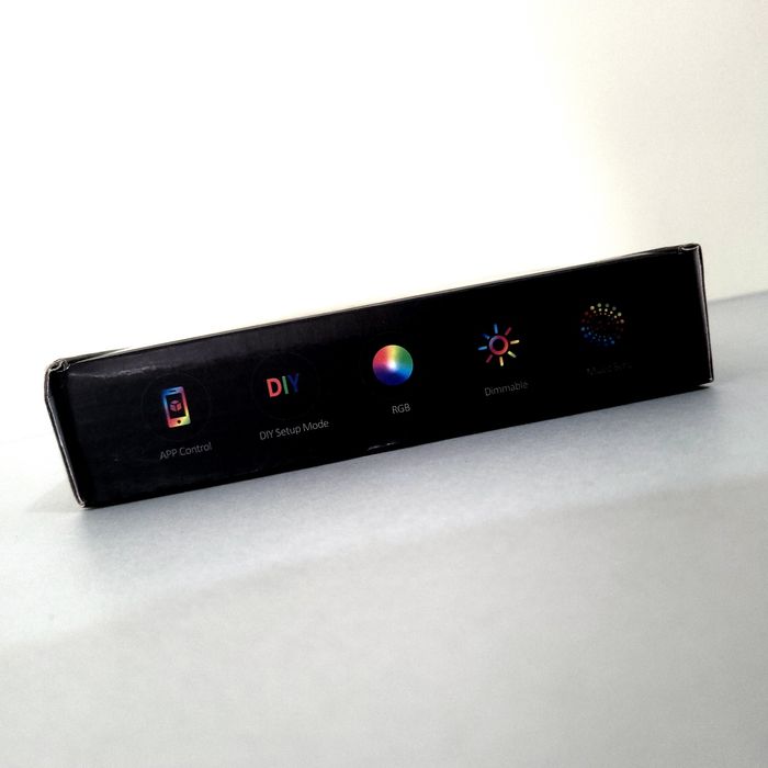 Dekoracyjna podświetlana litera "Q" LED – wielokolorowa, RGB