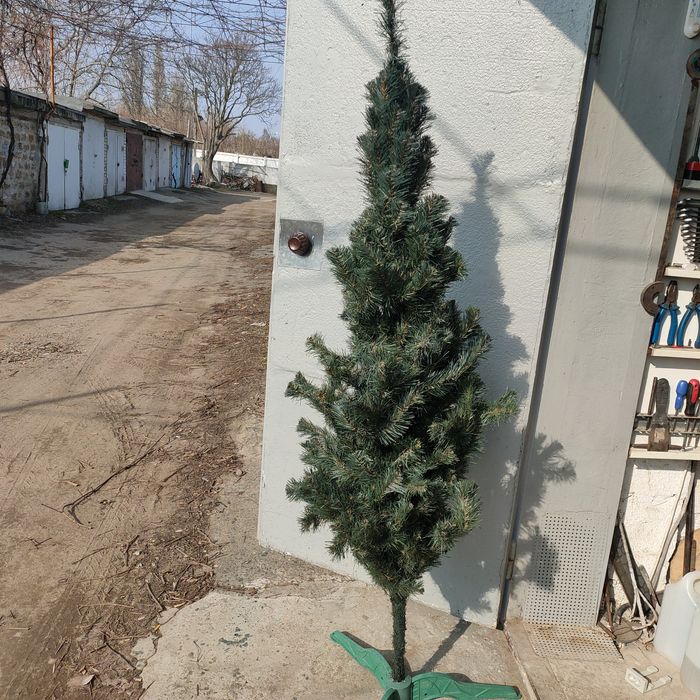 Ёлка искуственная