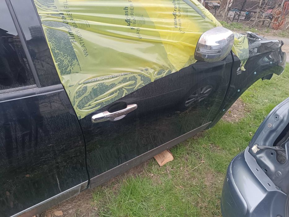 Mitsubishi L200 na części