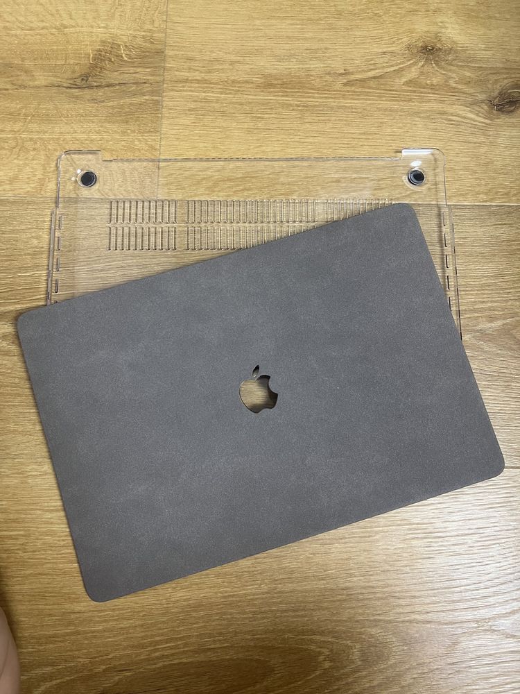 Чехол накладка на MacBook Pro 16”