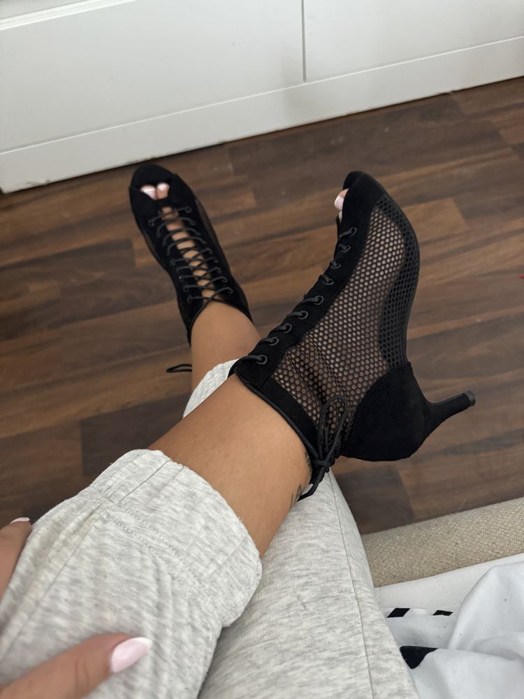 Botki sznurowane buty do tanca high heels rozm 39 obcas7