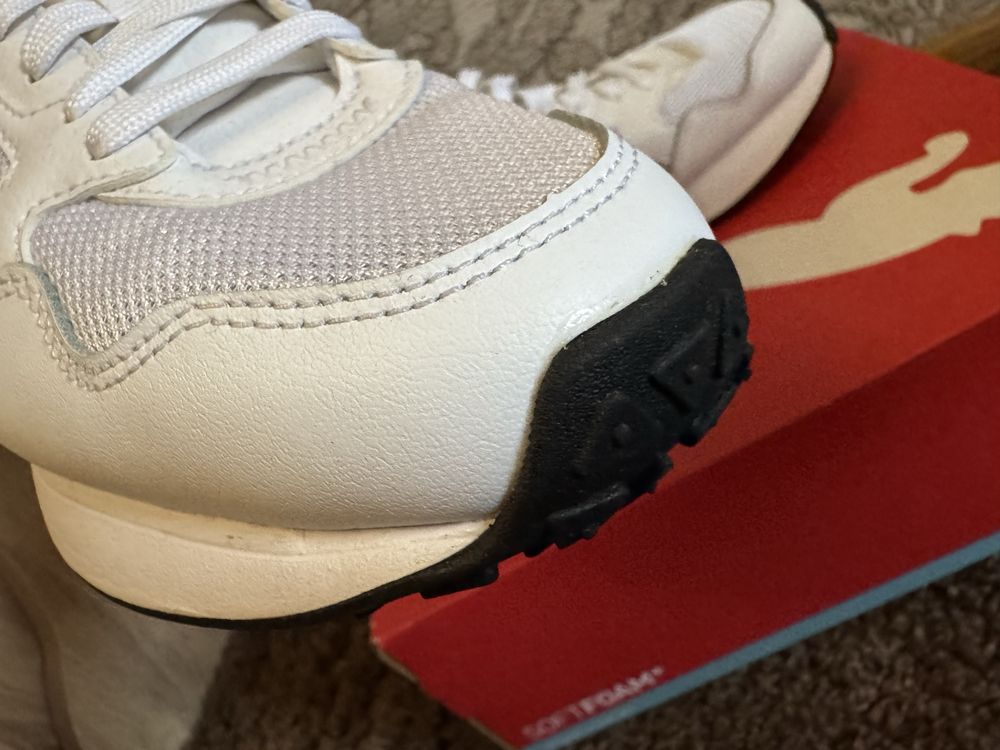 Кросівки Puma 37,5 розмір  4,5 устілка 23, 5 см