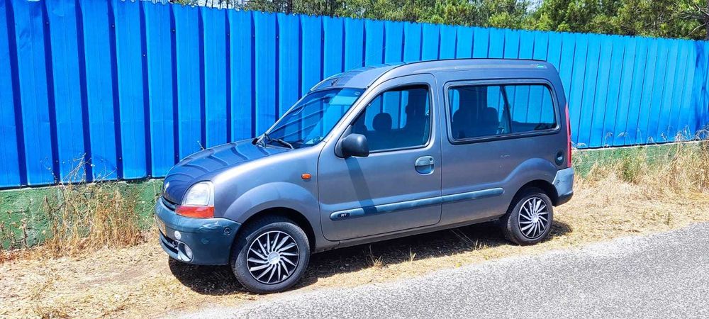 Renault Kangoo 1.4 gasolina, ano 1999, 5 lugares