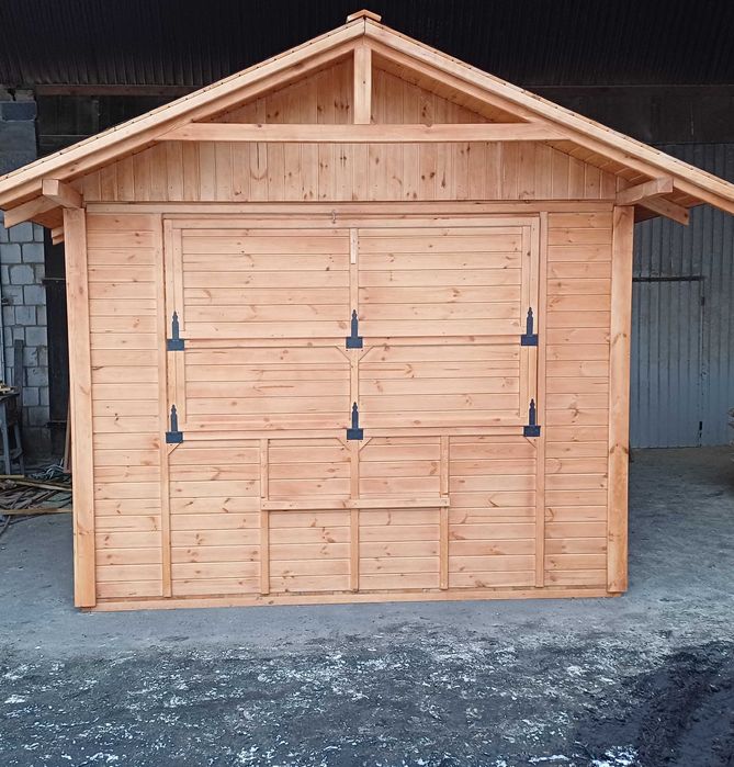 Domek handlowy kiosk sklepik sklep punkt sprzedaży pawilon na jarmark