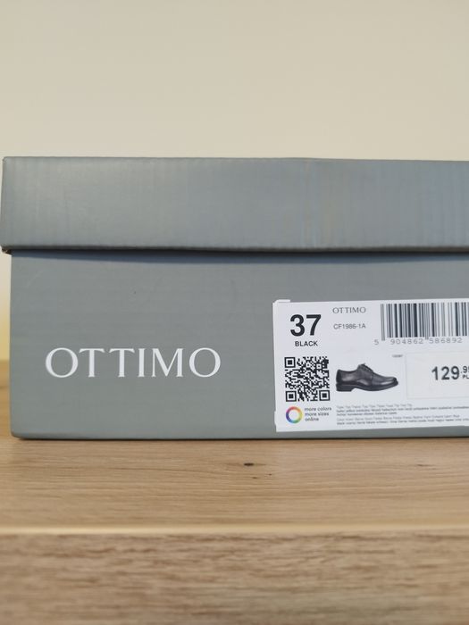 Buty komunijne czarne