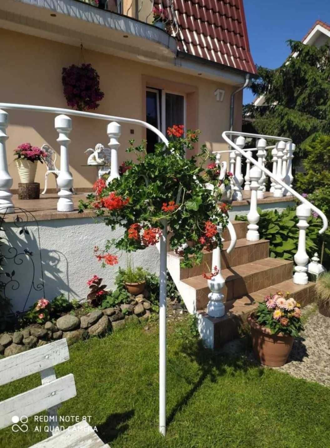Solidny stojak na kwiaty, kwietnik