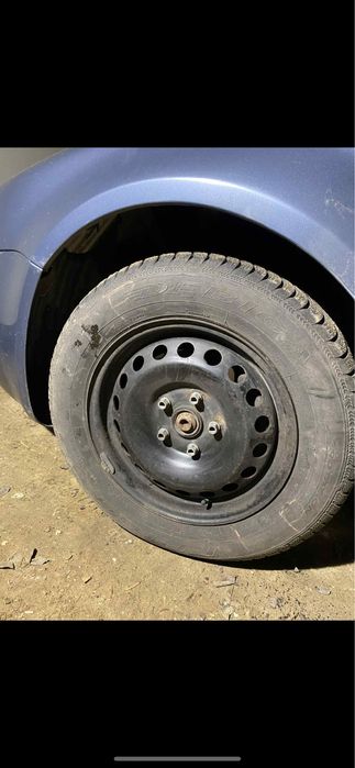 Opony Dębica zimowe  195/65 r15 jak nowe i felgi