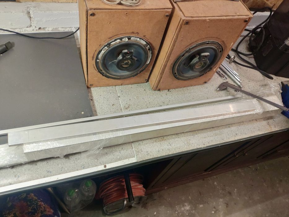 Profil aluminiowy 30x10x670