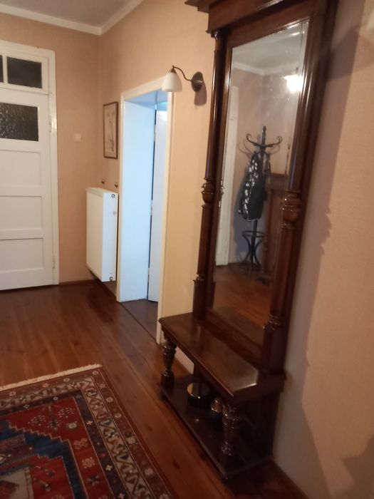 Wysokie lustro tremo