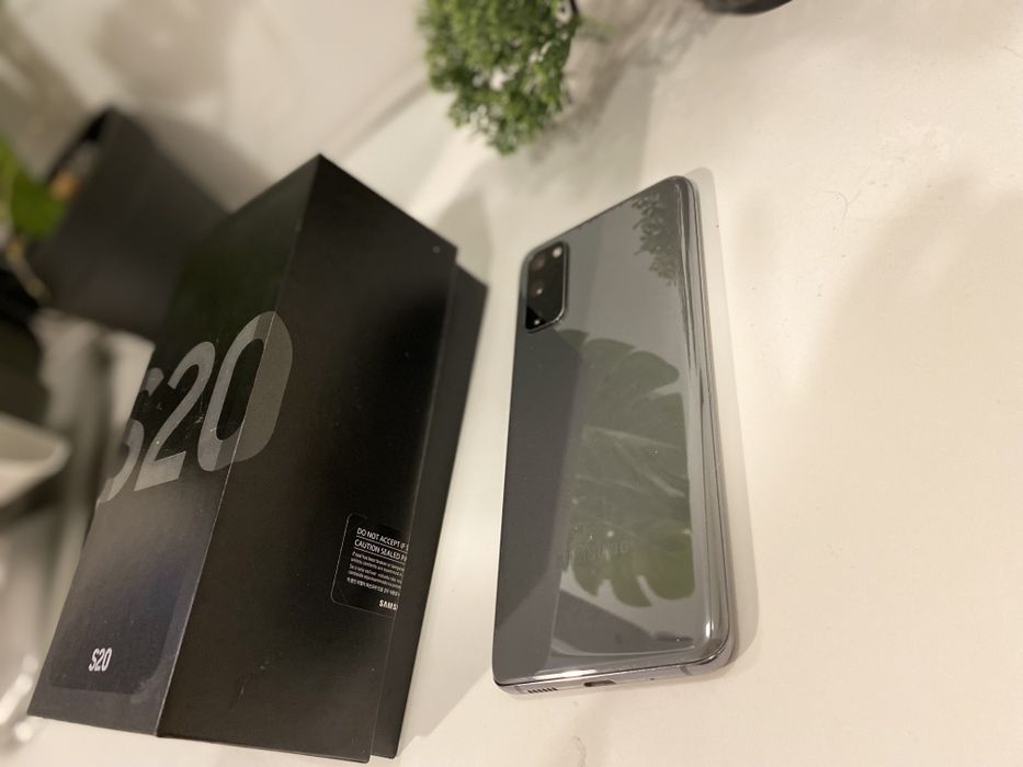 Samsung S20 stan bardzo dobry