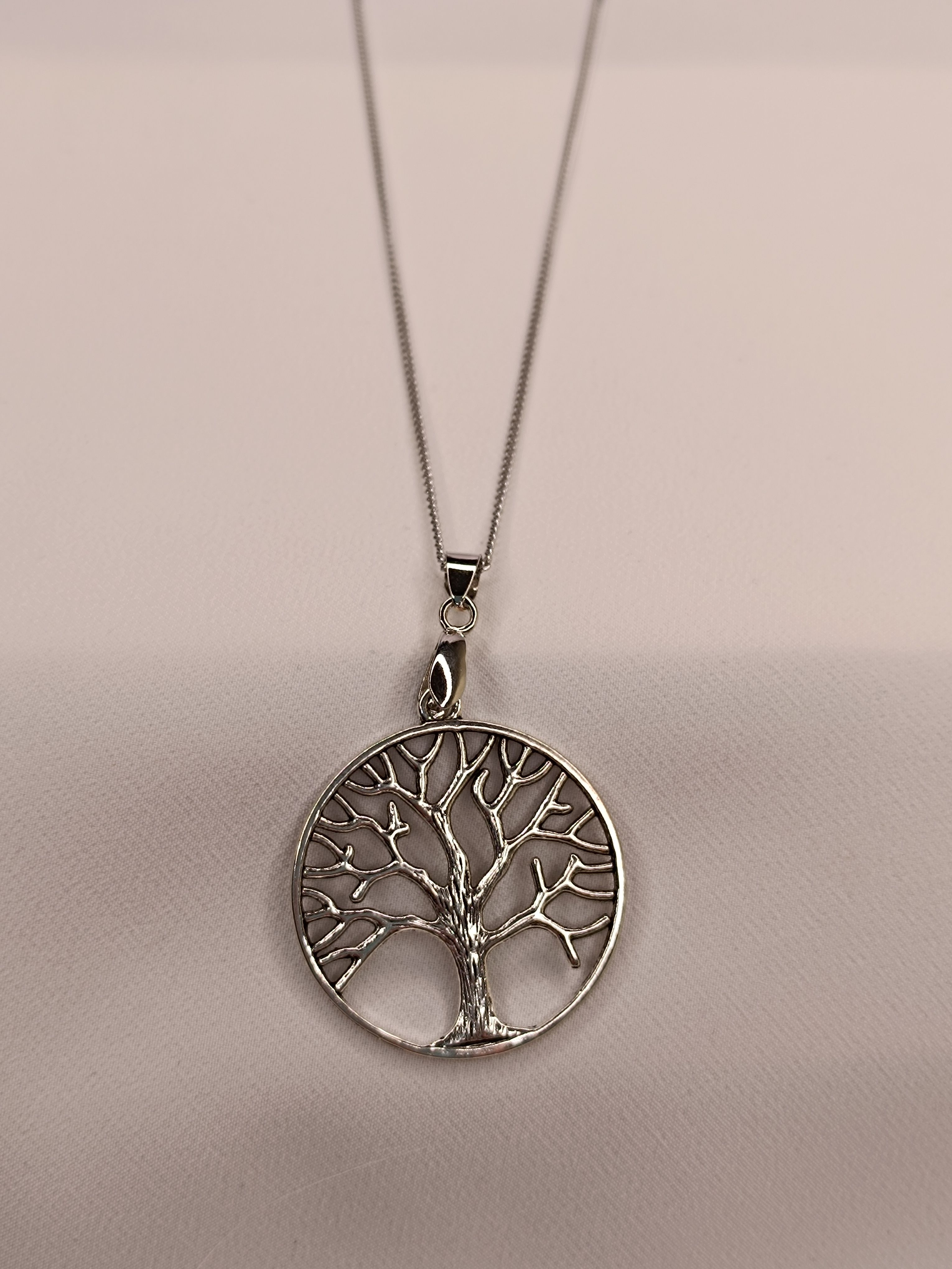 Necklace / Life Thread