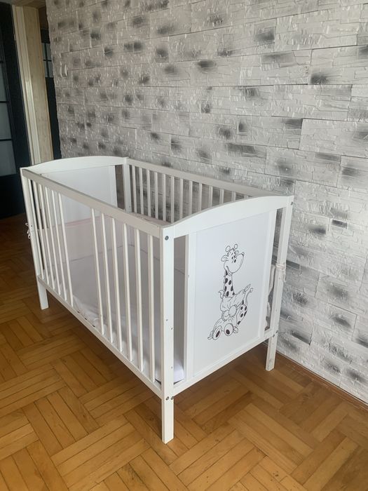Lóżeczko dzieciece z materacem