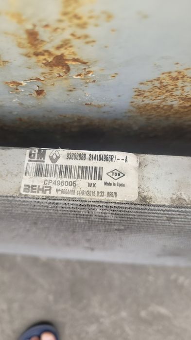 Продам радиатор Opel Vivaro 2016