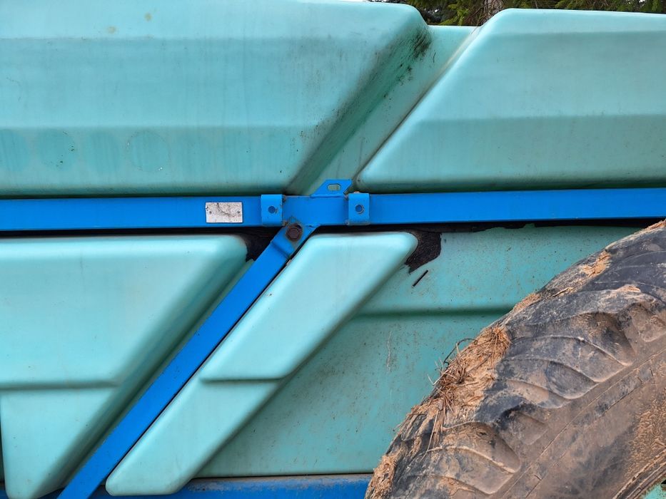 Opryskiwacz Berthoud 21m na części