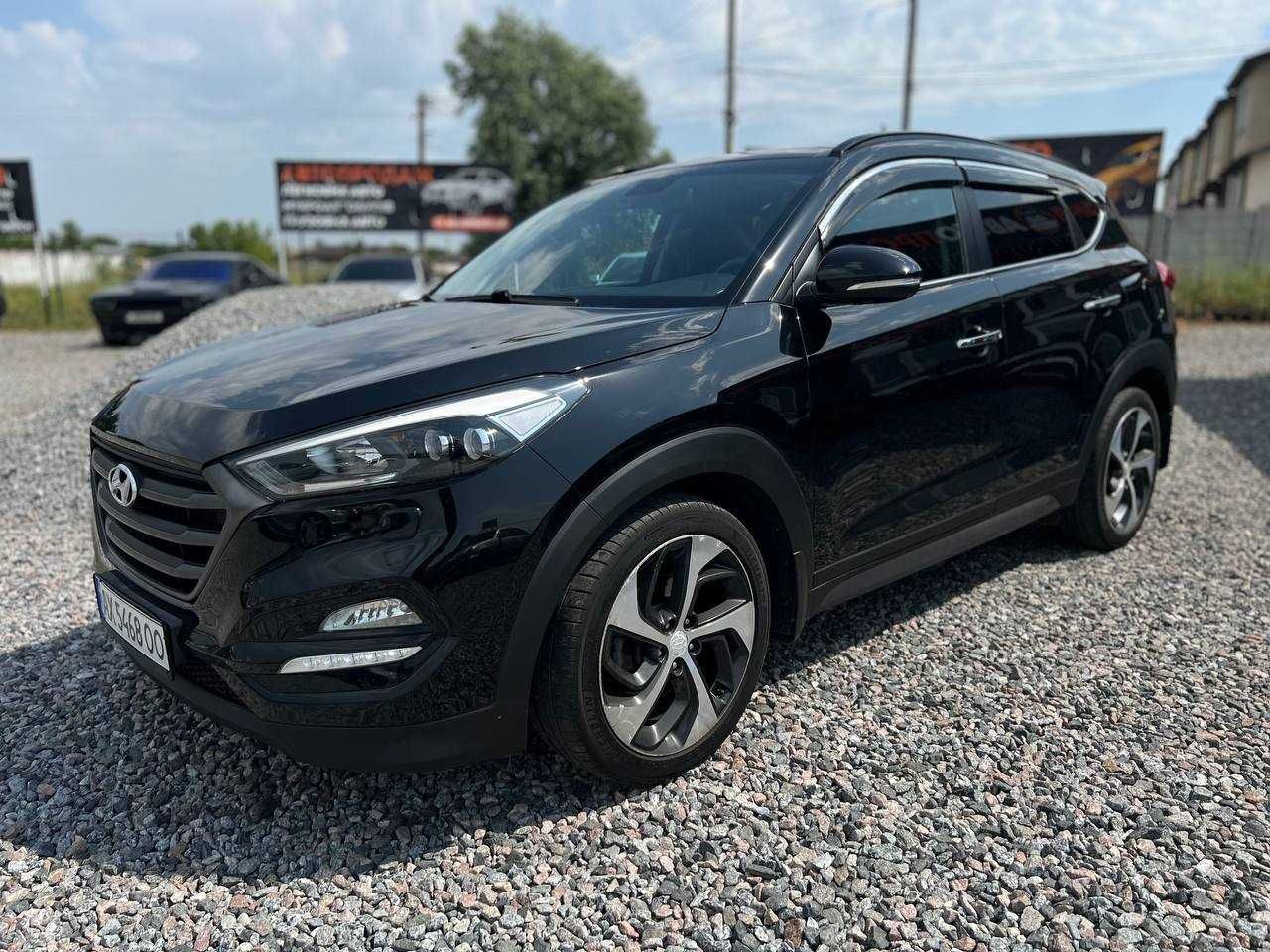 Hyundai Tucson 2015  2.0 бензин