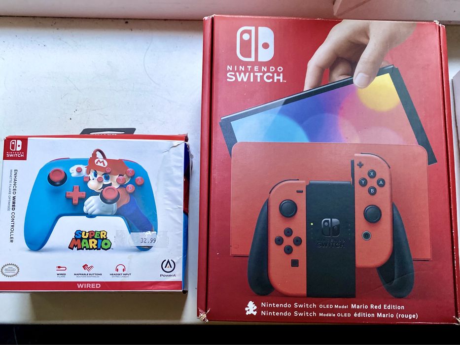 Портативна ігрова приставка Nintendo Switch OLED + Геймпад PowerA