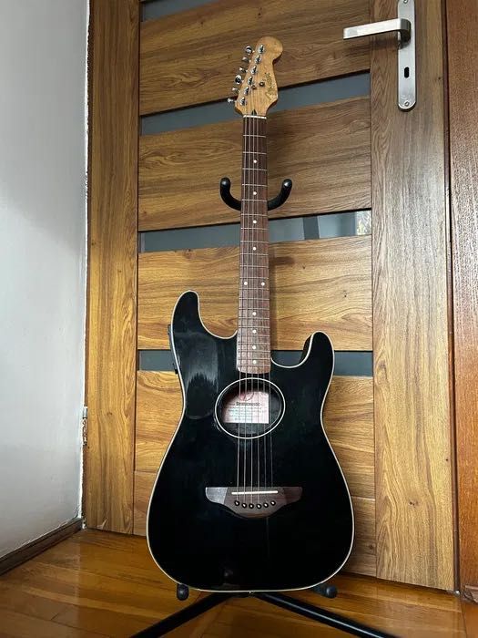 Fender Stratacoustic 2000’s Stratocaster Elektroakustyczny