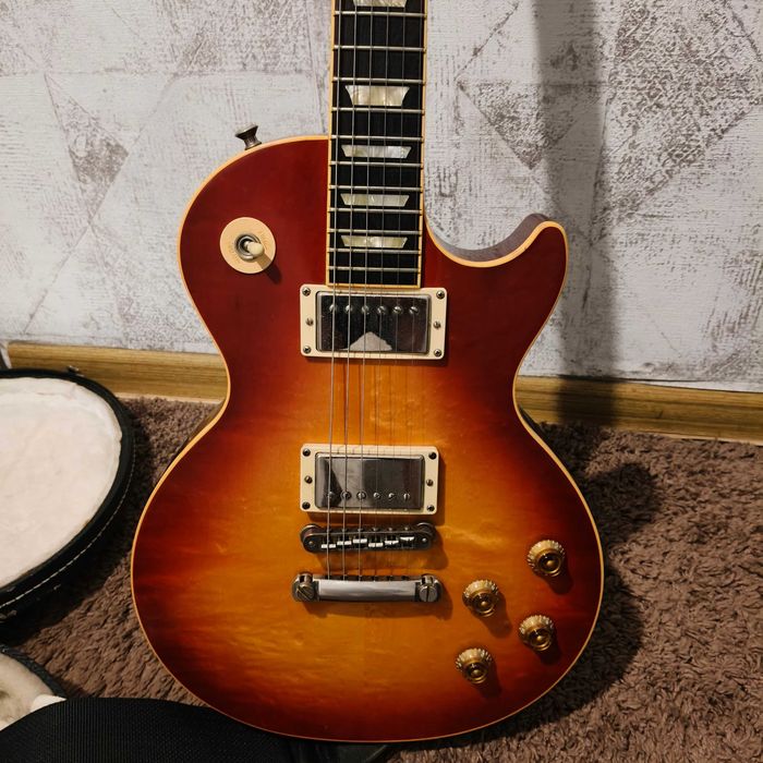 продаєтся гітара гібсон. америка