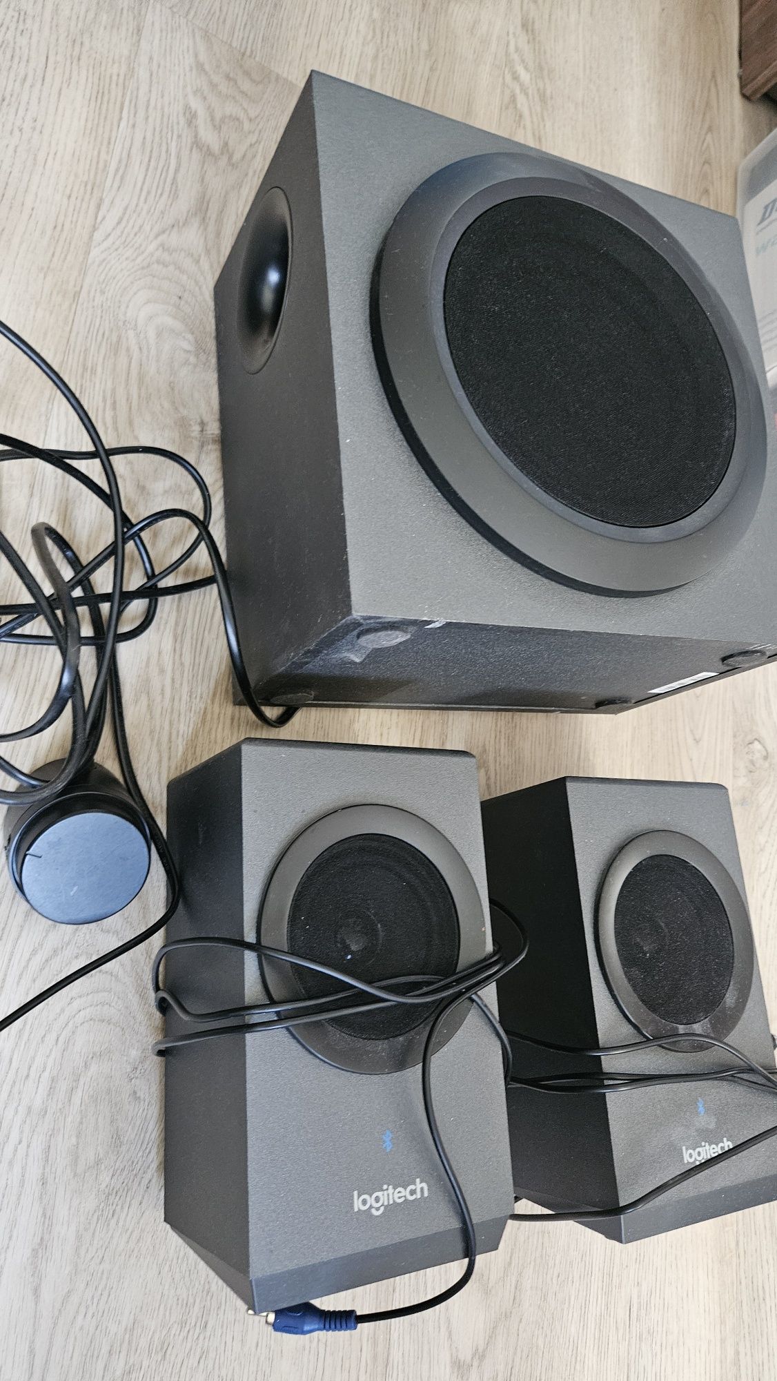 Głośniki bezprzewodowe Logitech Z337 Bluetooth stan idealny lepsza wer