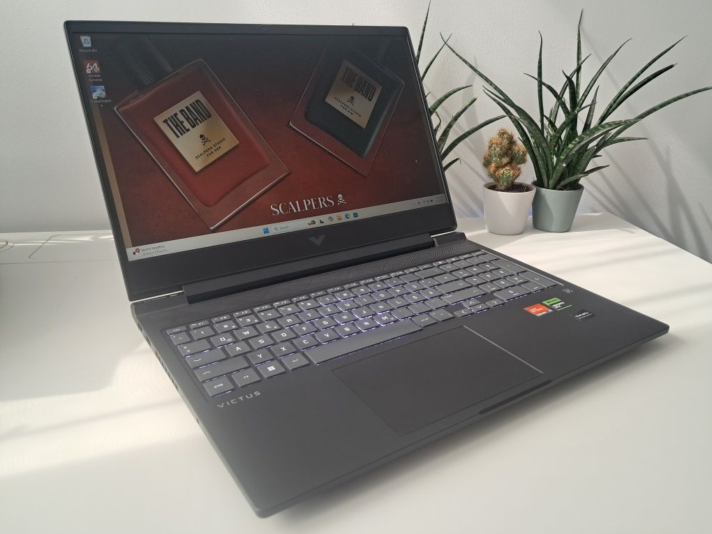 RTX 4060 8gb + R5 7640HS • HP Victus  16" 144hz • 16gb/512 ssd