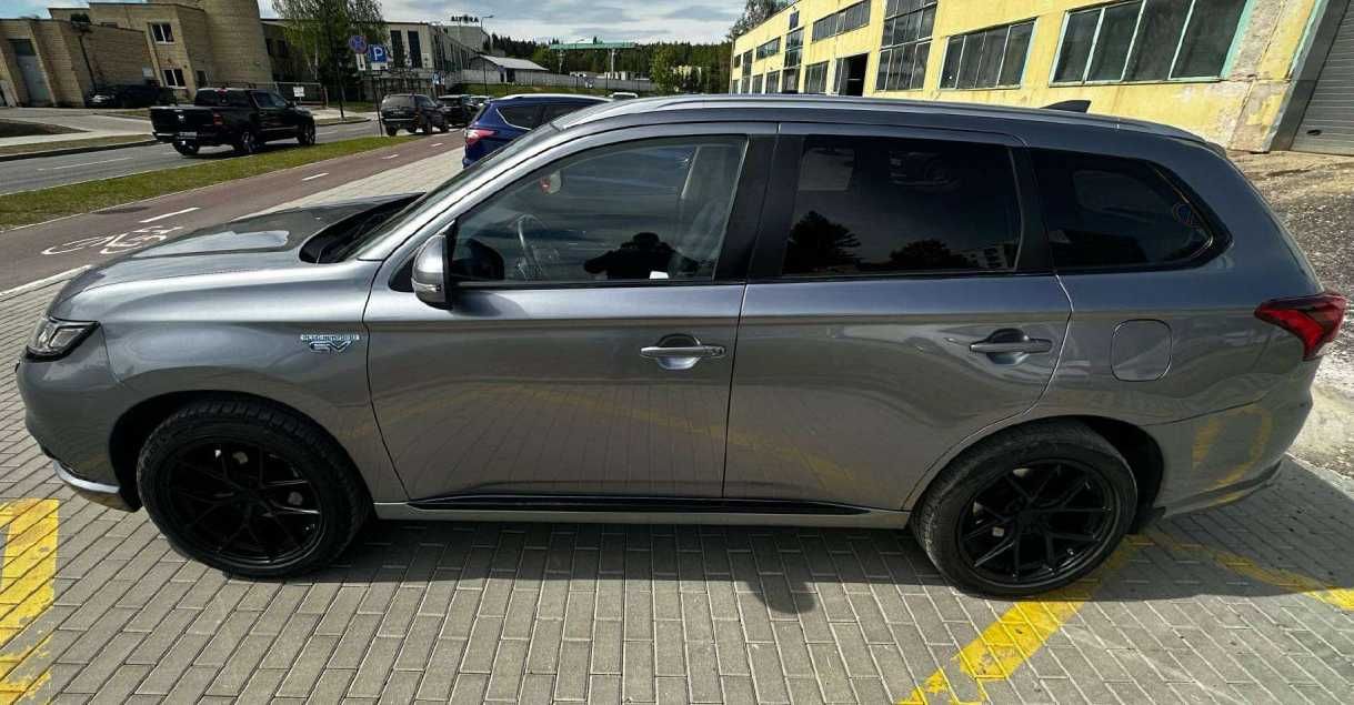 Mitsubishi Outlander, 2.4, 2017