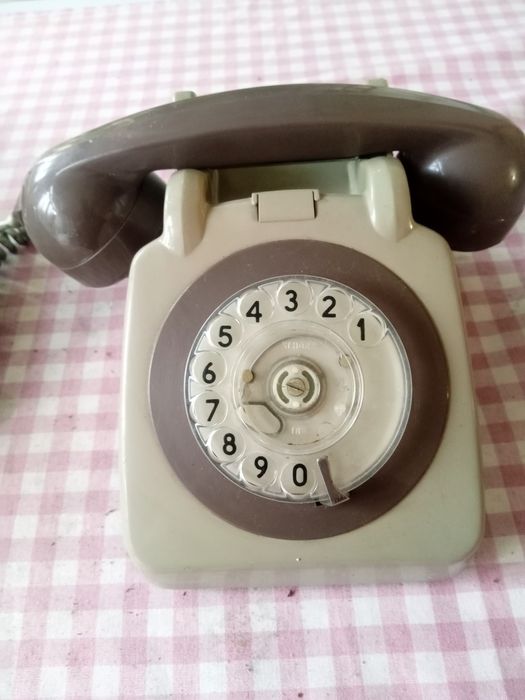 Telefones muito antigos