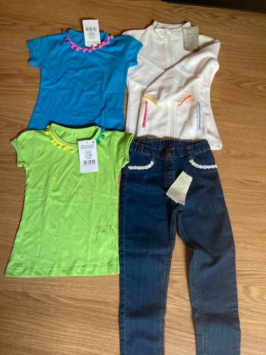 roupa nova ()menina 6/7 anos calças; tshirts e casaco (com etiqueta)