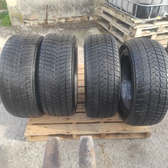 Шина зима  255/55 R18   .