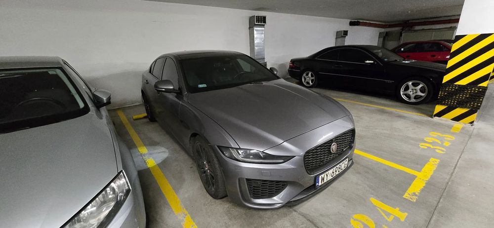 Jaguar XE Stan idealny, pierwszy właściciej po zakupie z polskiego salonu