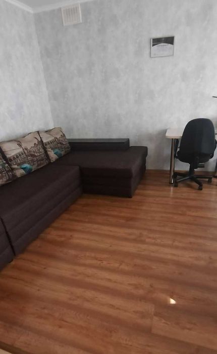 2к квартира на ЖБІ, з окремим входом та котлом, цегла і в косметиці!