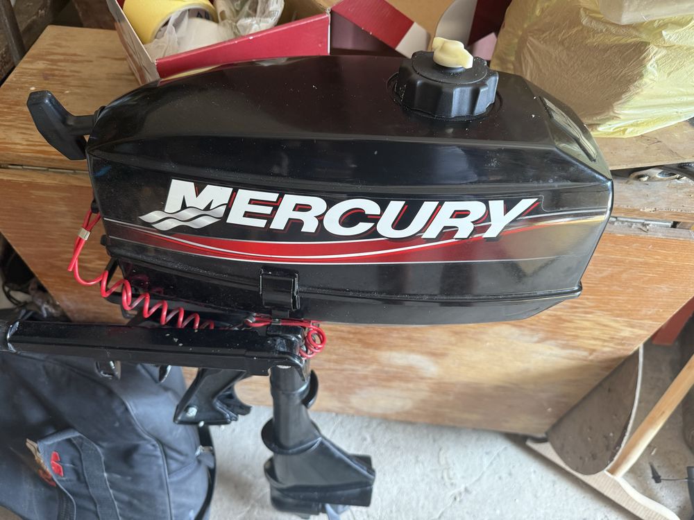 Підвісний двигун Mercury 2.5