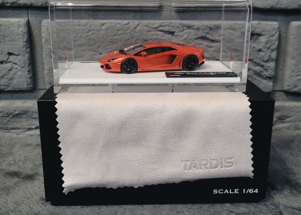 Tardis 1:64 Lamborghini Aventador LP700 4 orange