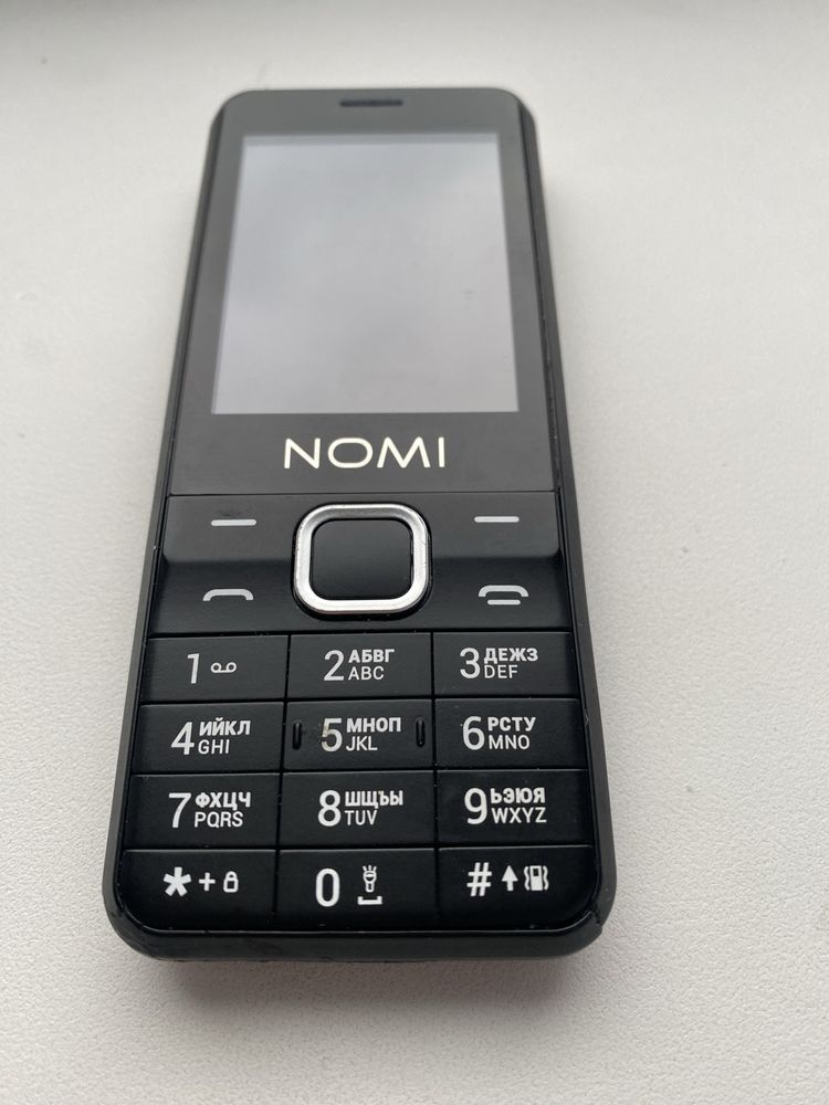 Телефон Nomi i2402