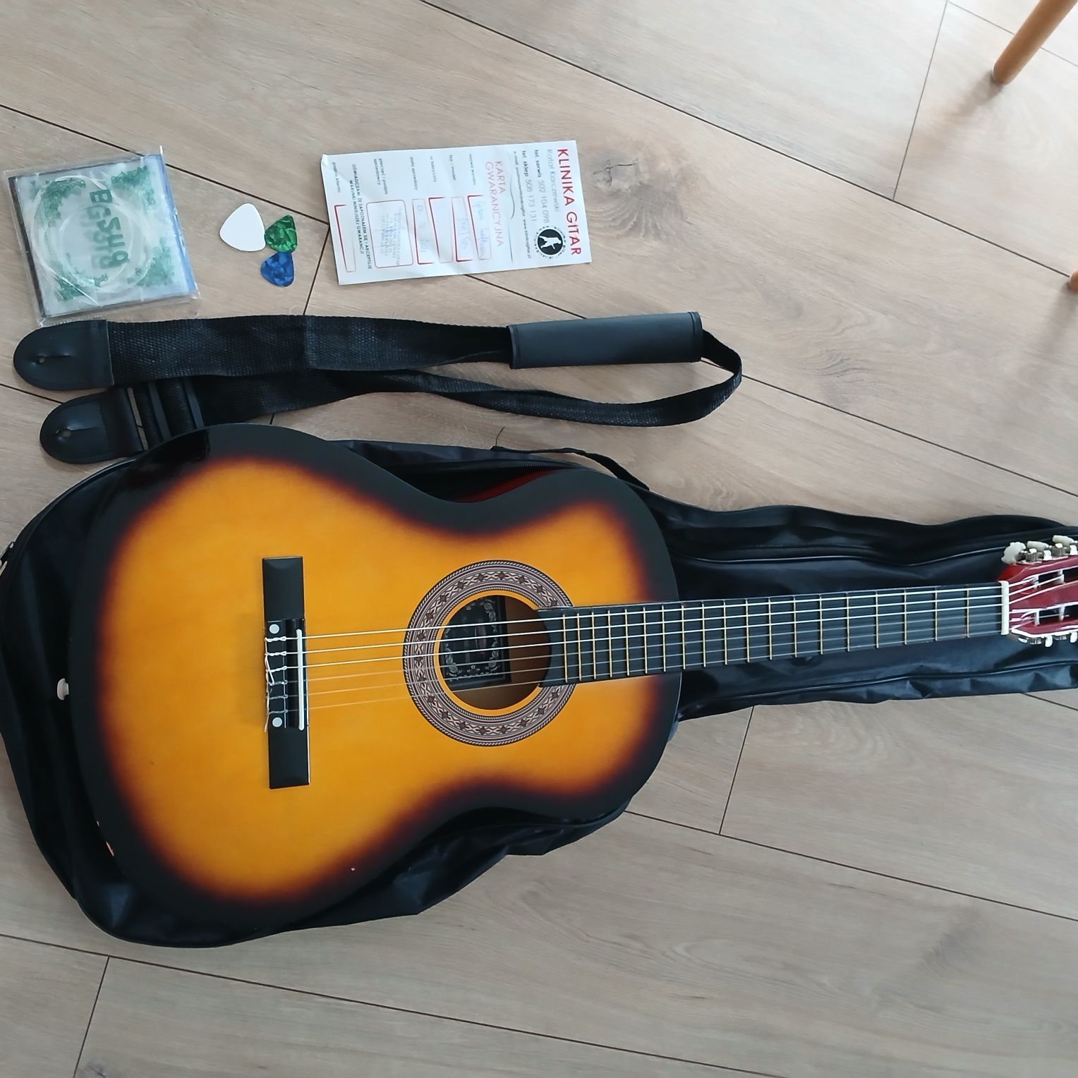Gitara akustyczna klasyczna 3/4 CRAFTMAN akcesoria