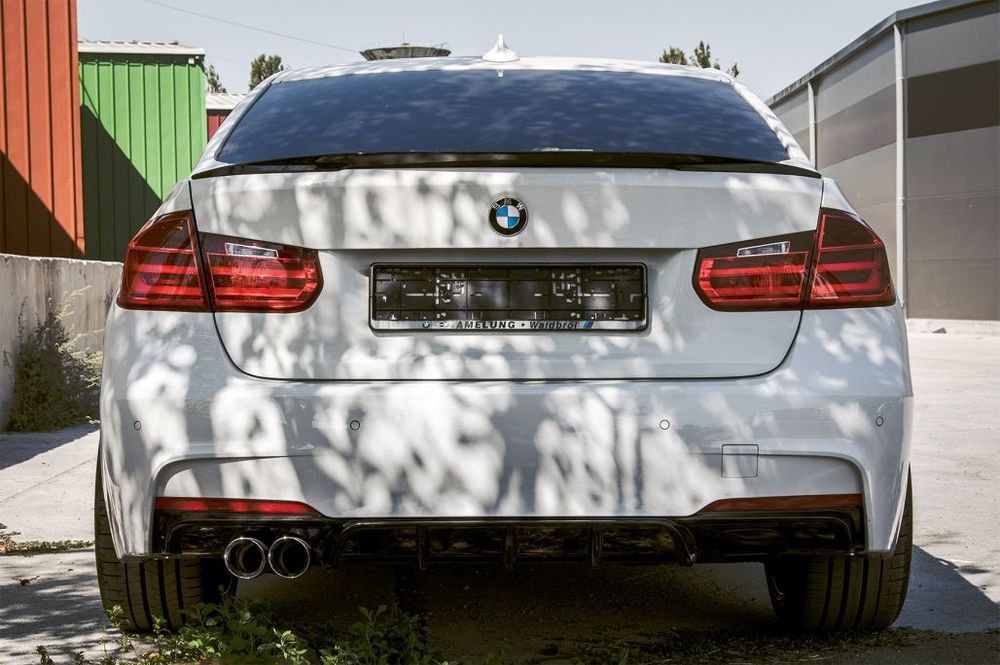 Pack M Performance BMW F30 -> em plástico ABS