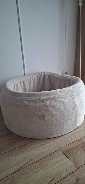 Basen z kulkami beżowy