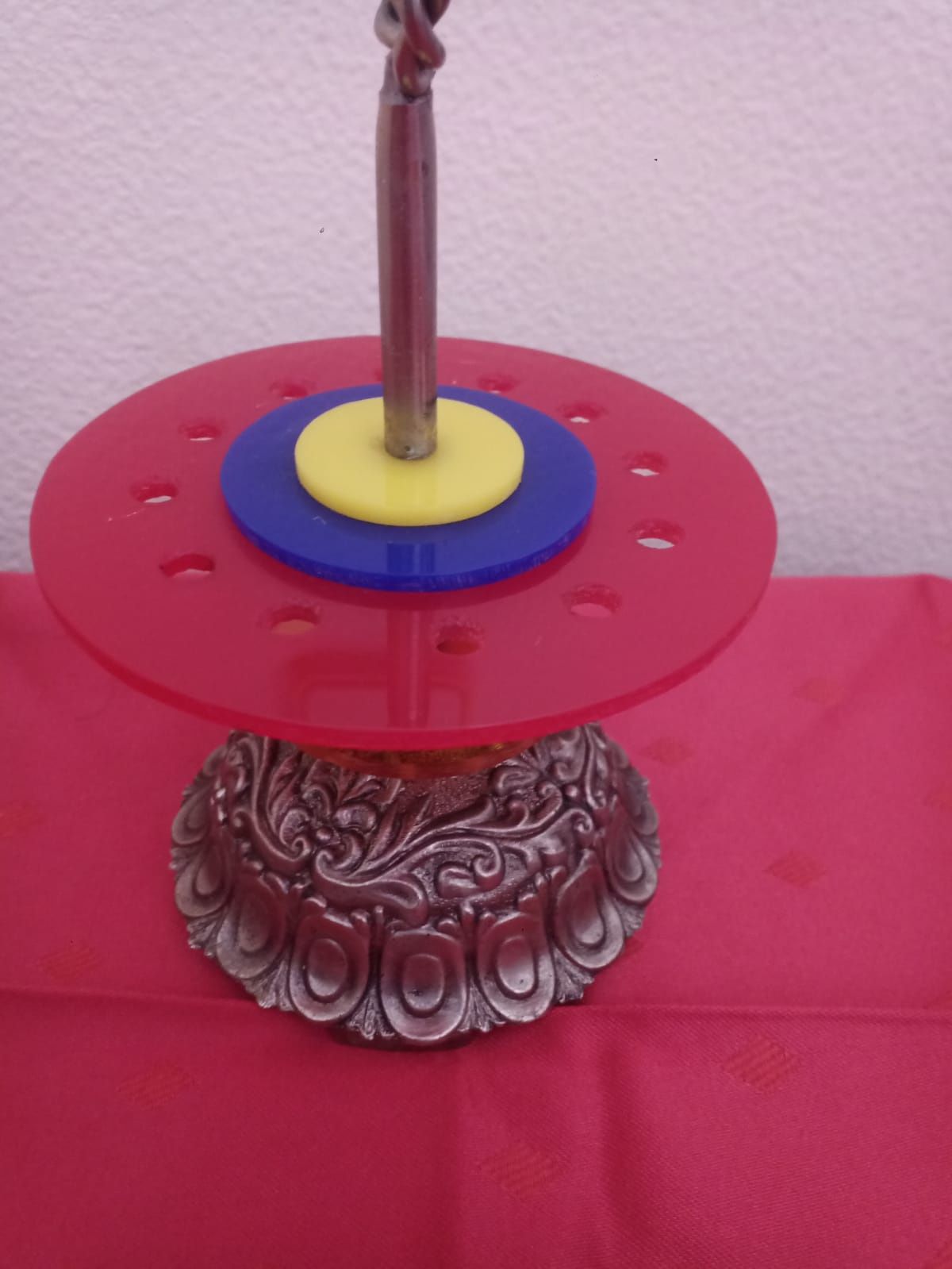 Suporte antigo para comida