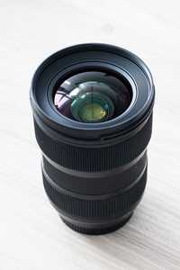 Sigma 24-35mm f/2.0 Canon EF używana