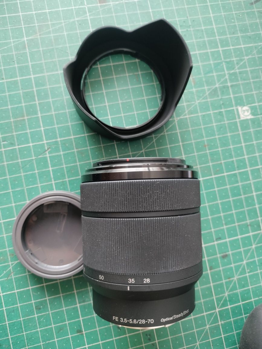 Sony 28-70mm F3,5-5,6 OSS como nova
