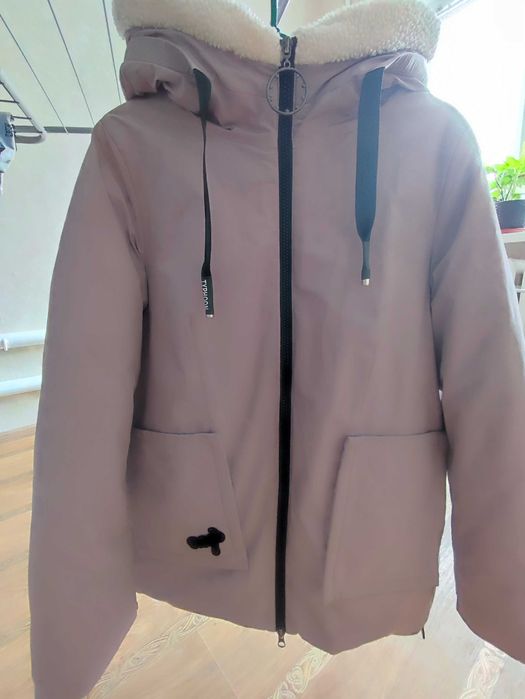 Продам зимову  куртку