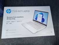 Продам ноутбук HP 15-dy2795wm i5-1135G7 8GB 256GB SSD Win11Home