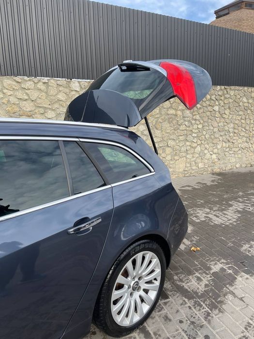 Opel Insignia Sports Tourer 2009 1.6