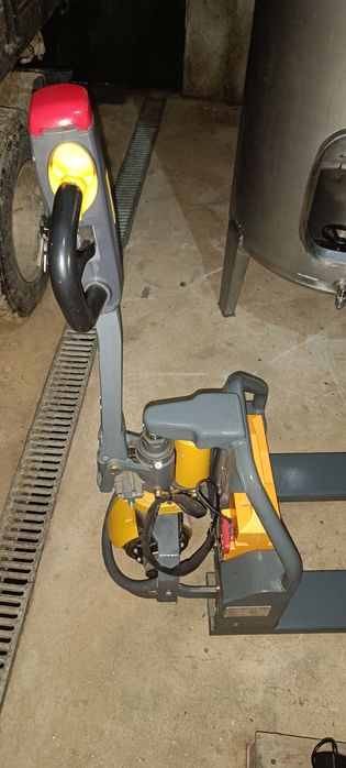 Porta paletes eléctrico